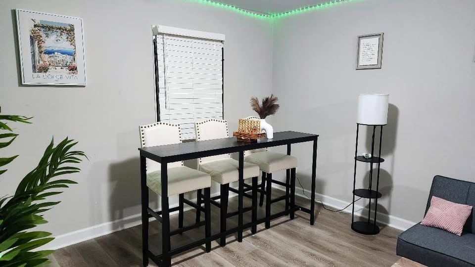 Building Photo - Room in House on Bilmark Ave