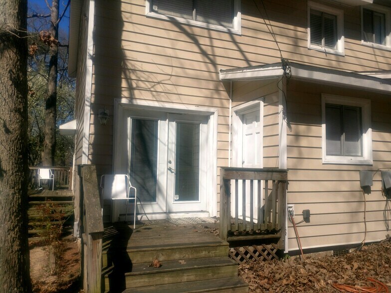 Another view of the platforms to the unit’s entrances. - 3620 Burt Dr