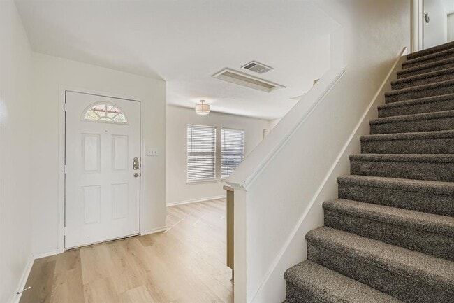 Building Photo - 1515 Curameng Cove