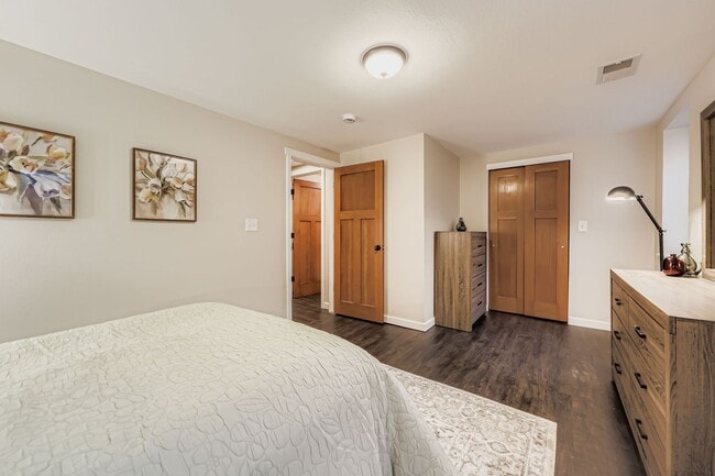 Building Photo - Private Retreat 4 BDR Near Baseline Reservoir