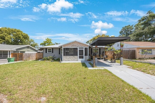 Building Photo - 1010 E Fern St