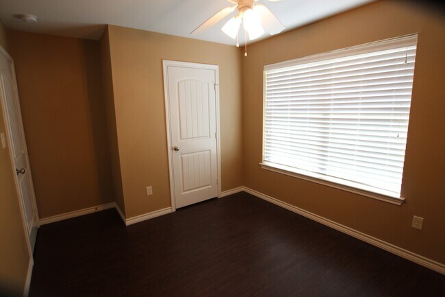 Building Photo - 19391 King Ranch Dr