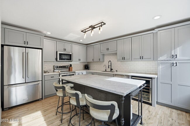 Building Photo - 4925 N 73rd St