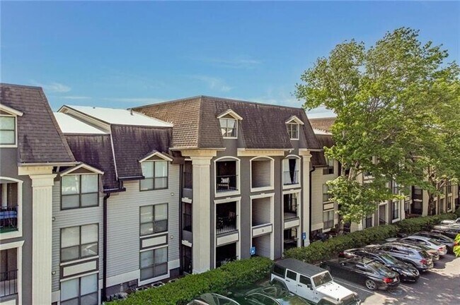 Building Photo - 2657 Lenox Rd NE