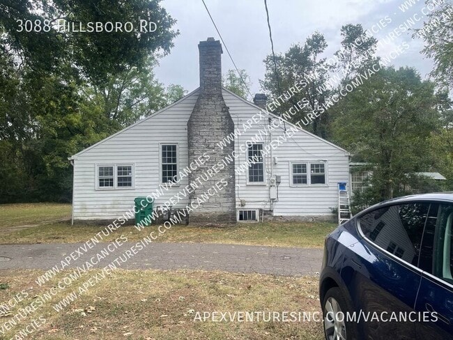 Building Photo - 3088 Hillsboro Rd