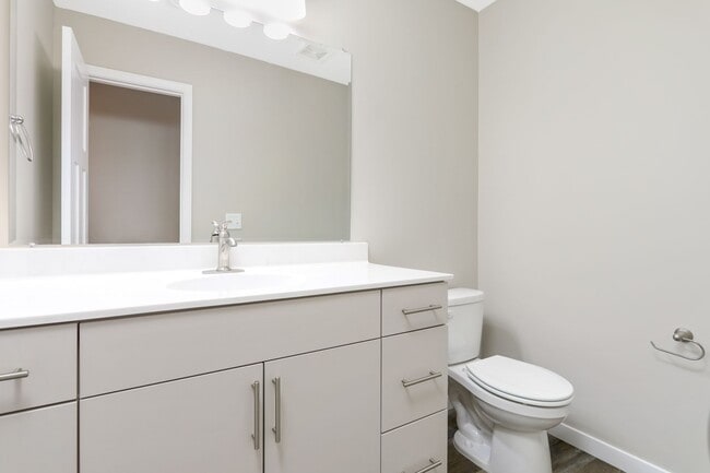 Building Photo - Like New, for RENT 3bd 3ba 2 car attached garage END UNIT available June 01