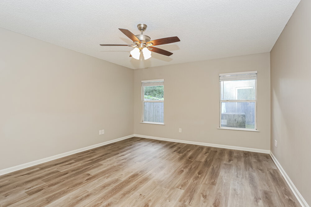 Building Photo - 12248 Pebble Point Dr W