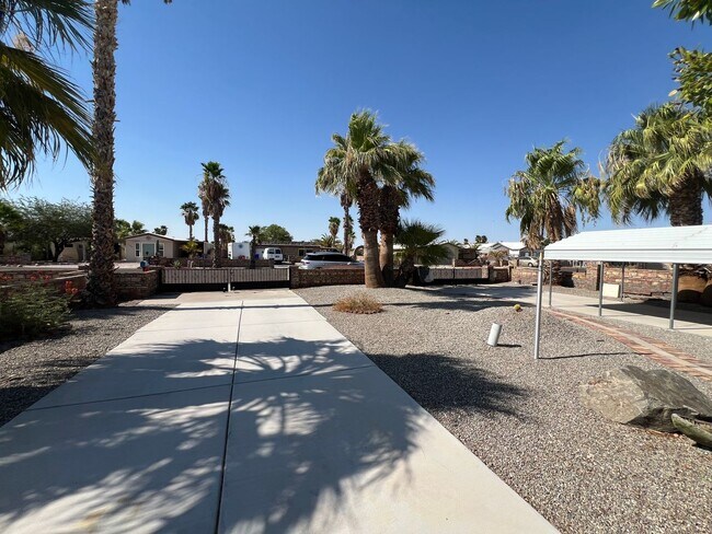 Building Photo - SHORT TERM FOOTHILLS RETREAT!