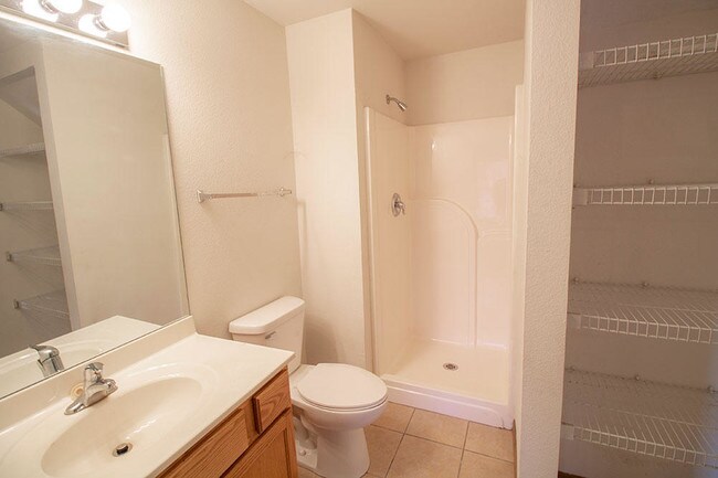 Building Photo - 1426 Greensboro Dr