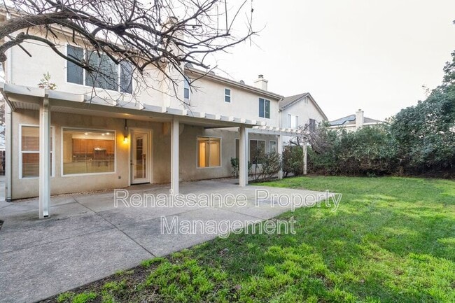 Building Photo - 492 Quail Run Cir