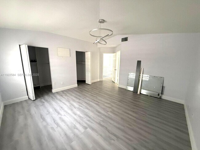 Building Photo - 9352 SW 155th Ave