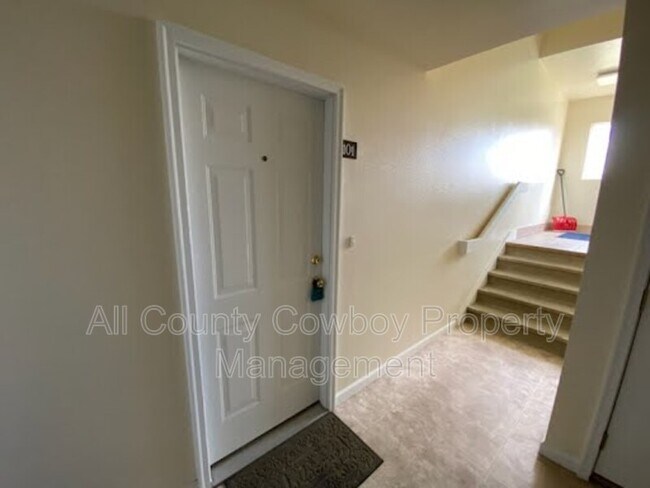 Building Photo - 509 E Curtis St