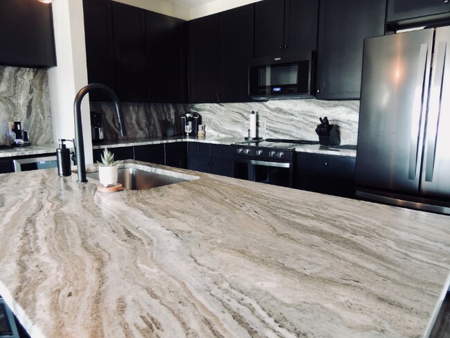 Building Photo - 630 Calvert St