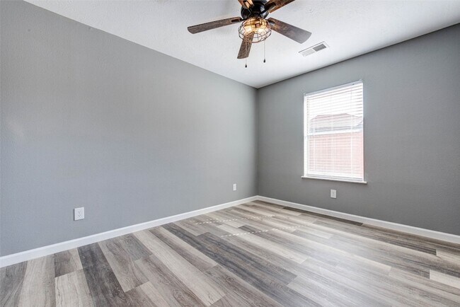 Building Photo - 17930 Seven Pines Dr