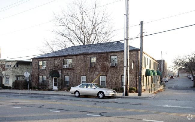 Building Photo - 16-22 E Benton Ave