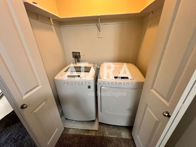 Building Photo - 713 Kirkbride Ave