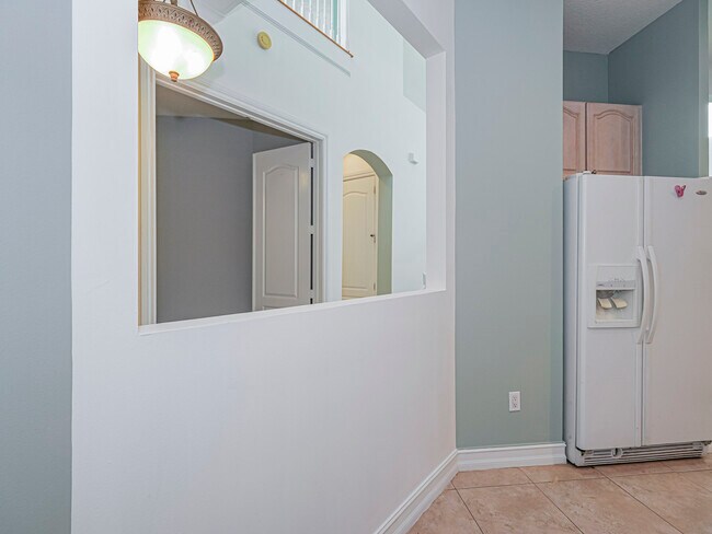 Building Photo - 1835 Bridgepointe Cir