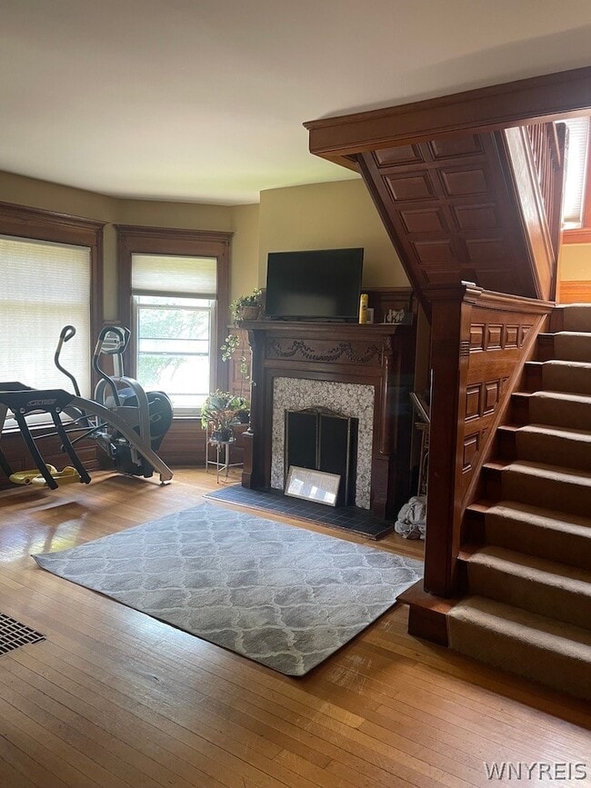 Building Photo - 382 Elmwood Ave
