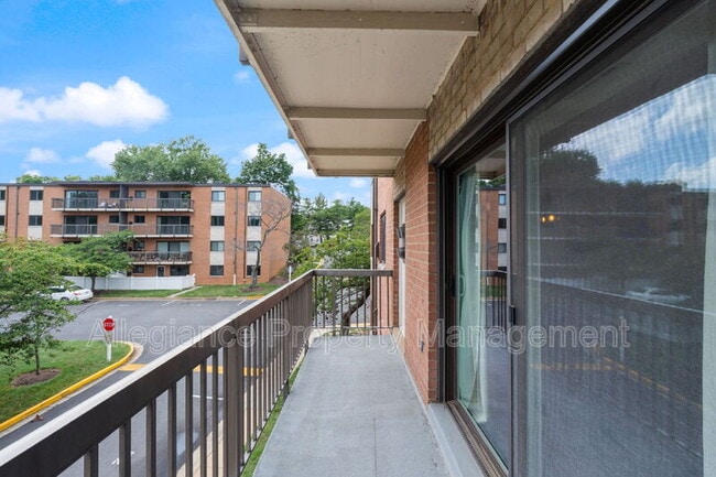 Building Photo - 3312 S 28th St