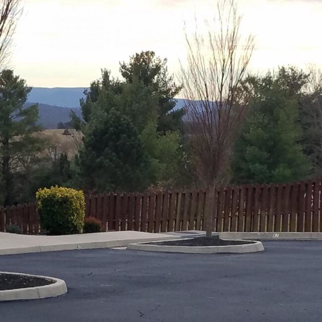 Building Photo - 78 Pinnacle Ln