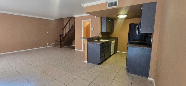 Building Photo - uccdob