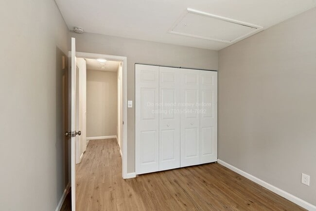 Building Photo - 90 Ridgelawn Rd