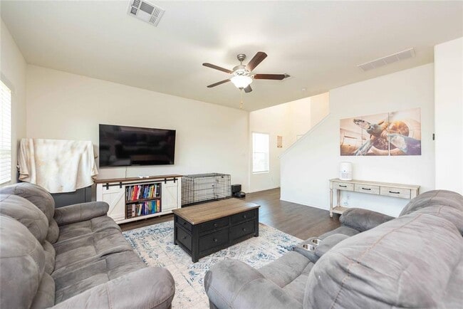 Building Photo - 153 Wind Flower Ln