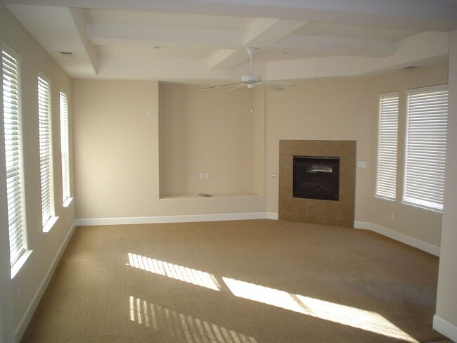 Building Photo - Damonte Ranch Villages Gated Community