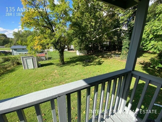 Building Photo - 135 Anistasia Dr