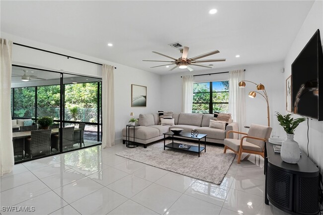 Building Photo - 155 Old Tamiami Trail