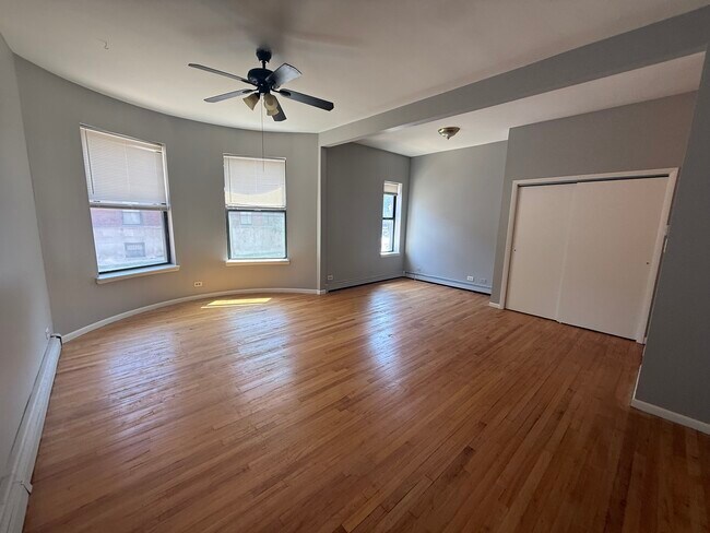 Building Photo - 368 E 59th St
