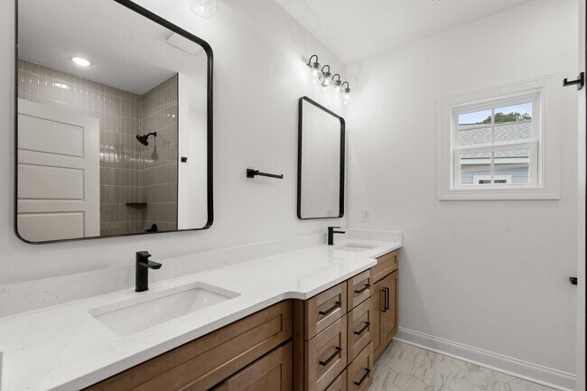 Building Photo - 113 ARBOR RIDGE CIR