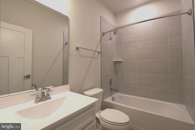 Building Photo - 14076 Sunrise Valley Dr