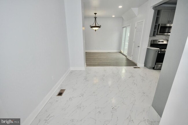 Building Photo - 601 Eldridge Ave