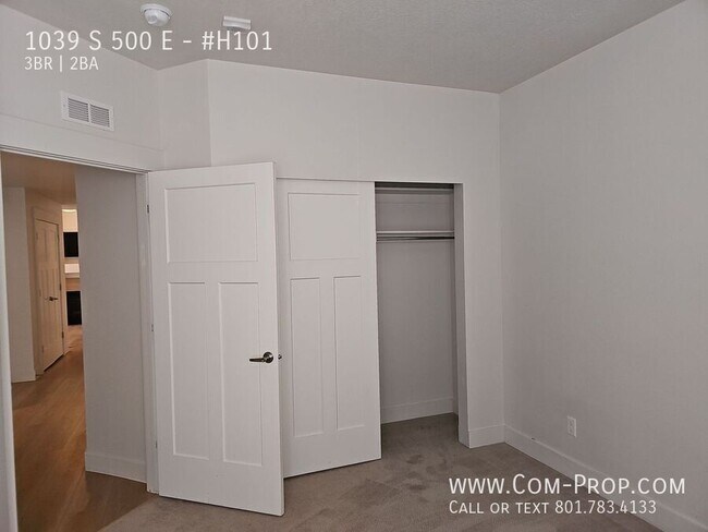 Building Photo - 1039 500 E