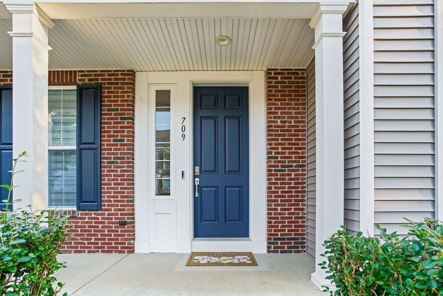 Building Photo - 709 Withers Pk Dr