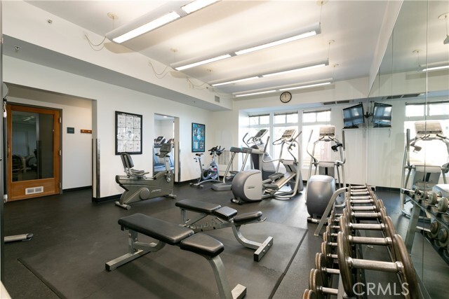 Building Photo - 388 E Ocean Blvd