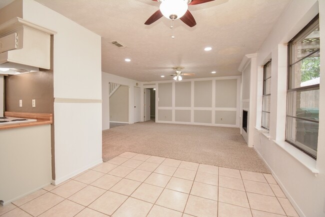 Building Photo - 21318 Park Valley Dr