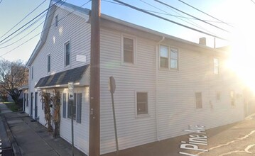 Building Photo - 212 W Pine Ave