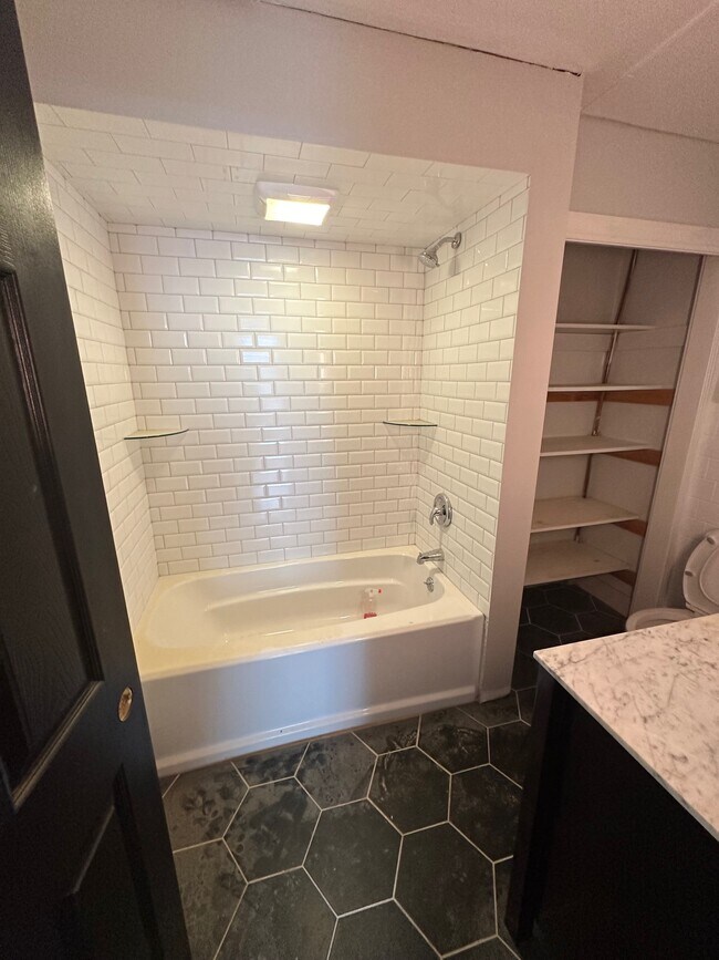 Building Photo - 26 W High St