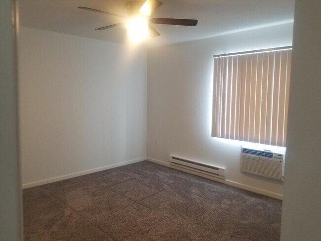 Building Photo - 200 Marks Way