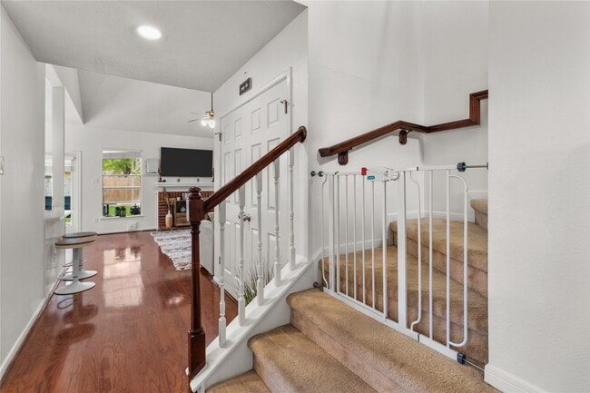 Building Photo - 3223 Autumn Bridge Ln