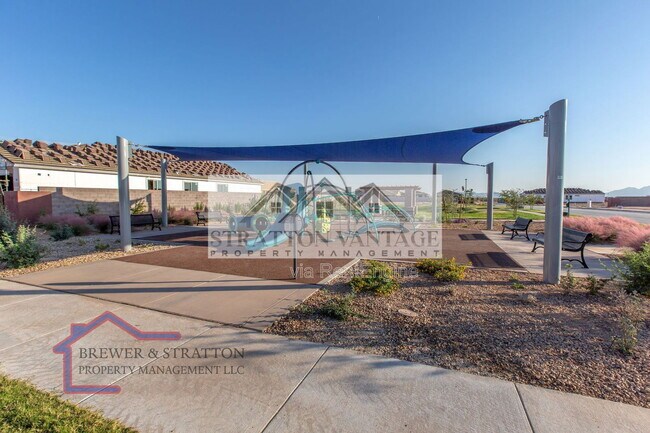 Building Photo - 9638 E Tesla Ave