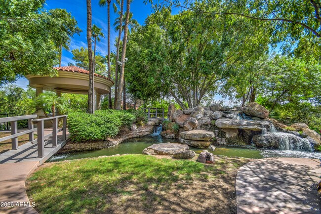 Building Photo - 2201 E Tahitian Way