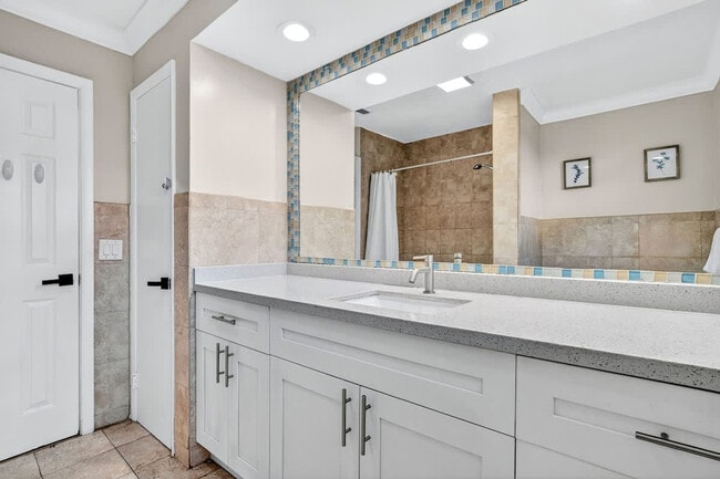 Building Photo - 2423 NE 202nd St