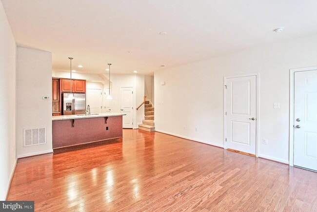 Building Photo - 13652 Endeavour Dr