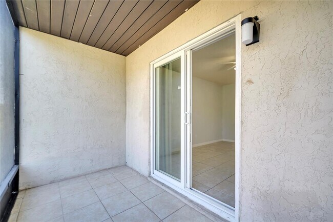 Building Photo - 9942 Turf Way