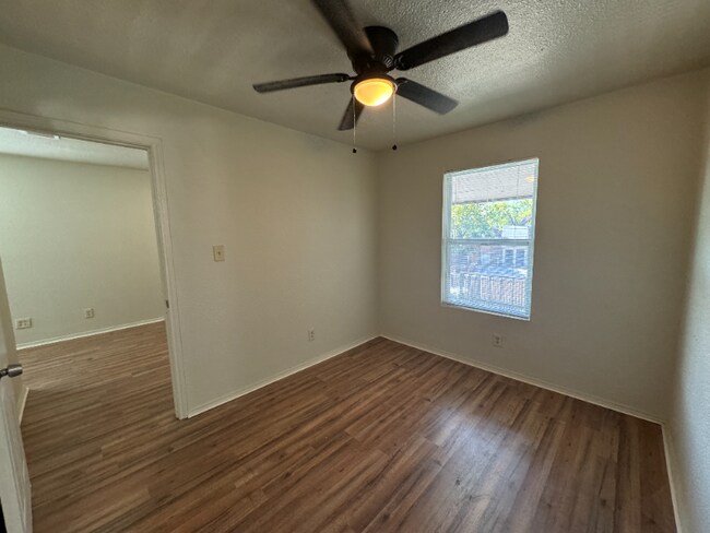 Building Photo - 2902 Sweeney Ln