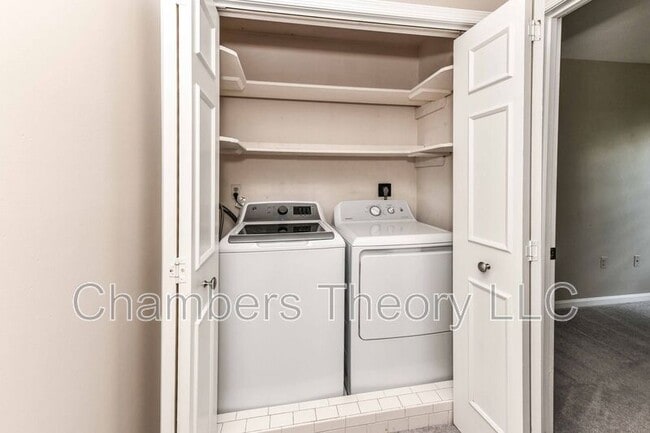Building Photo - 2109 Kings Mill Ct