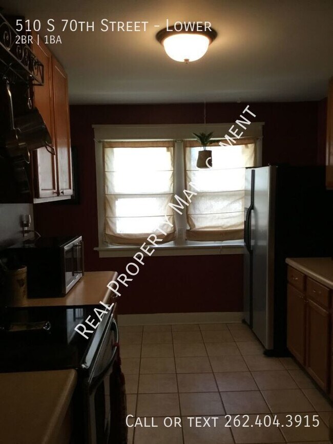 Building Photo - 510 S 70th St